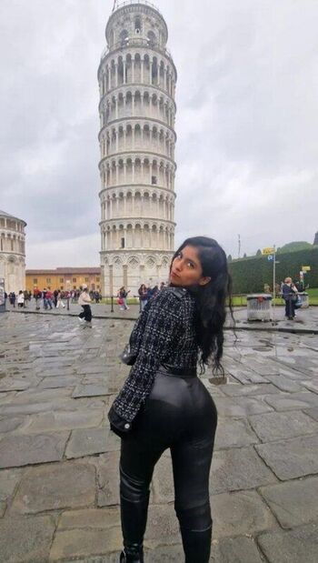 Full leaked Chiphilary blog private onlyfans photo