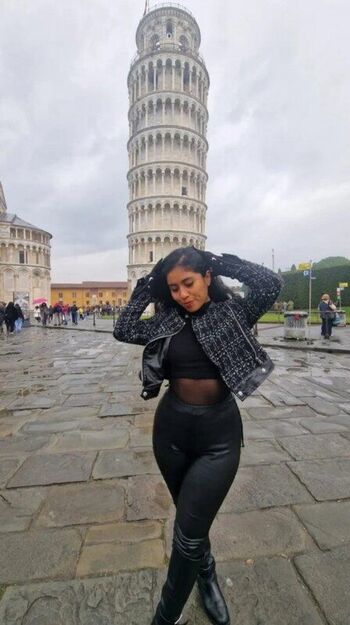 Full leaked Chiphilary blog private onlyfans photo