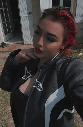 Full leaked Chloe lgr private onlyfans photo