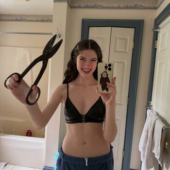 Full leaked Chloe longname private onlyfans photo