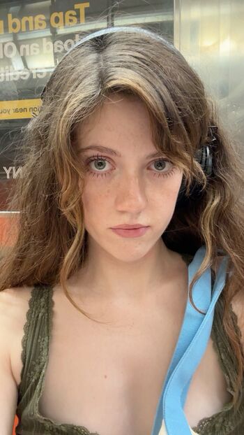 Full leaked Chloe longname private onlyfans photo