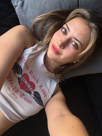 chloeecarterxo