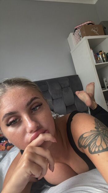 Full leaked Chloewxlker private onlyfans photo