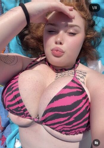 Chloiee28