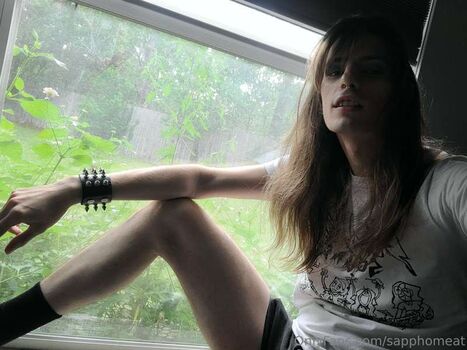 Chlorine????⚠️????️‍⚧️ [She