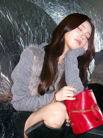 Cho Mi-yeon (Miyeon) - i-dle [(G)I-dle]