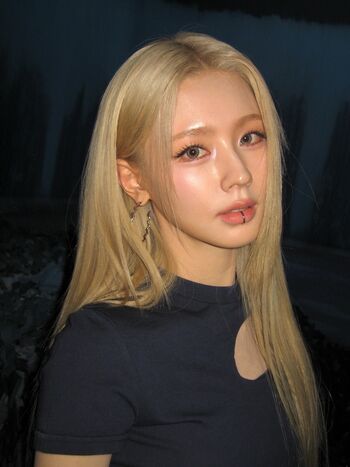 Cho Mi-yeon (Miyeon) - i-dle [(G)I-dle]