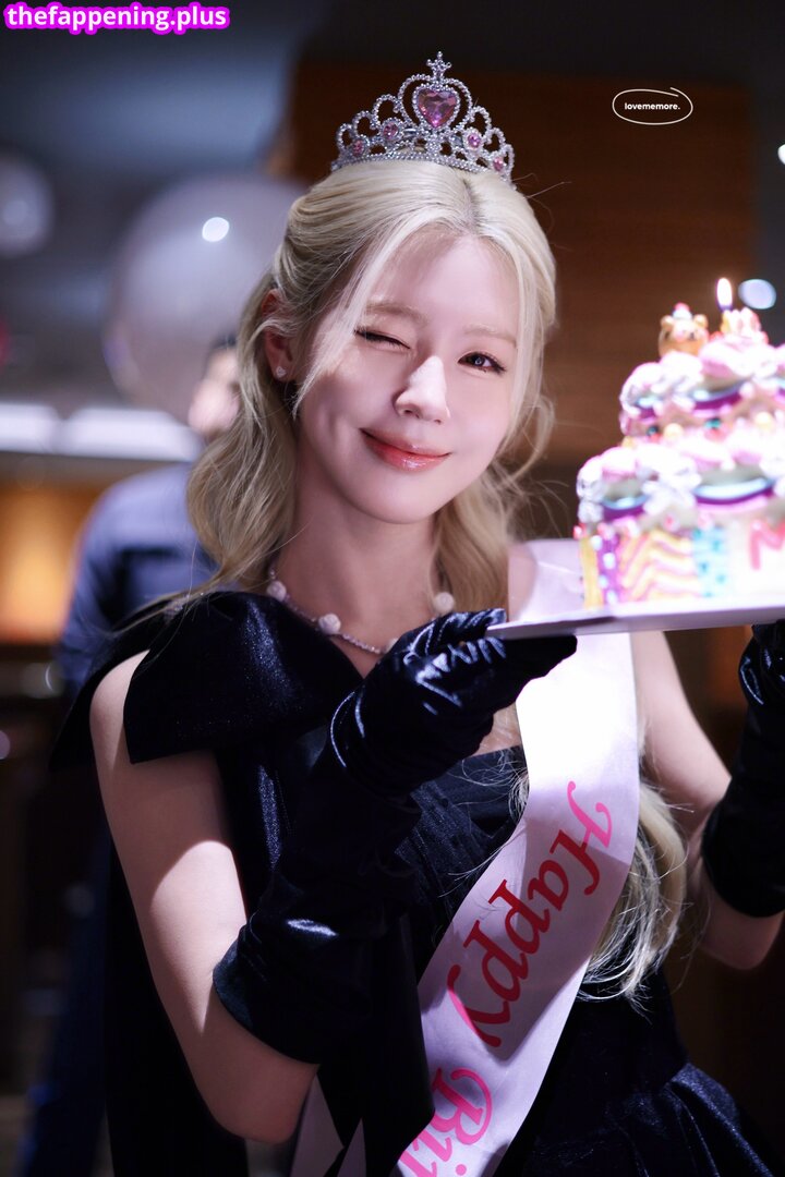 Cho Mi-yeon (Miyeon) - i-dle [(G)I-dle]