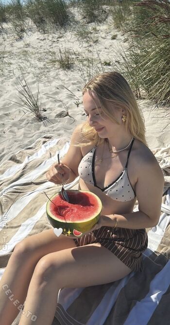 Full leaked Chrissixxe private onlyfans photo