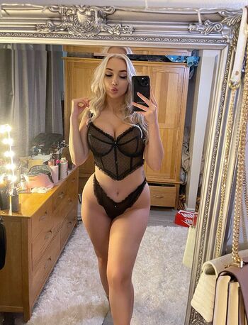 Chxrel leaked photo video viral