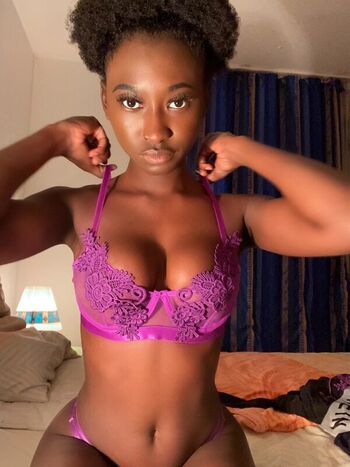 Full leaked Ci ara private onlyfans photo
