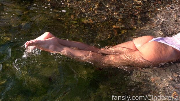 Full leaked Cinderella girl private onlyfans photo