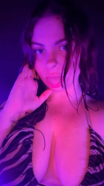 Full leaked Cinnamonthighs private onlyfans photo