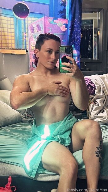 Full leaked Claire max  page private onlyfans photo