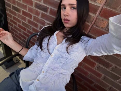 Full leaked Clairo private onlyfans photo