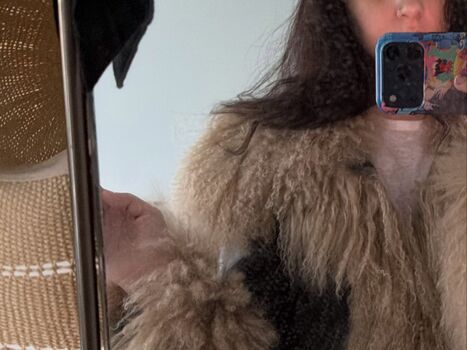 Full leaked Clairo private onlyfans photo