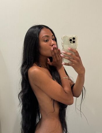 Full leaked Clarke betz private onlyfans photo