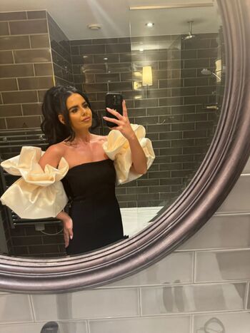 Full leaked Cleoluxex private onlyfans photo
