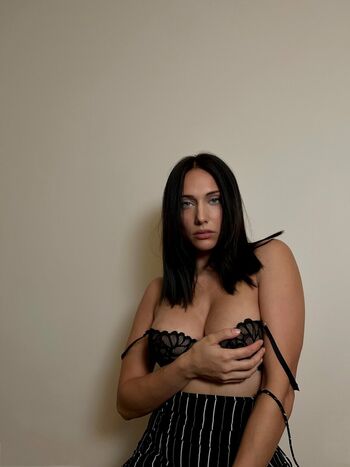 Full leaked Cleox private onlyfans photo