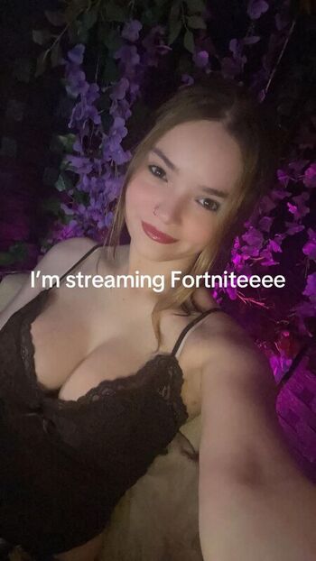 Full leaked Clumsyori private onlyfans photo