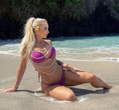 Full leaked Cmorejka private onlyfans photo