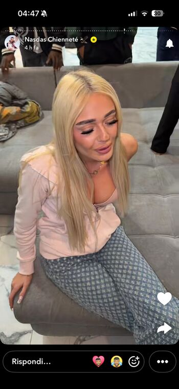 Full leaked Cocacherriw private onlyfans photo