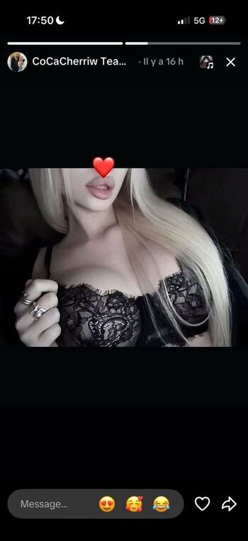 Full leaked Cocacherriw private onlyfans photo