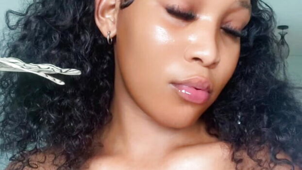 Full leaked Conniesmall private onlyfans photo