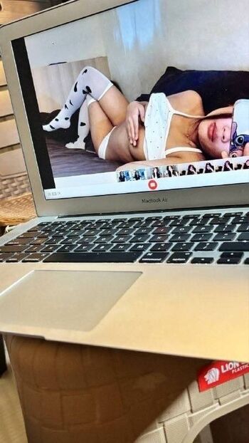 Full leaked Coraakans private onlyfans photo