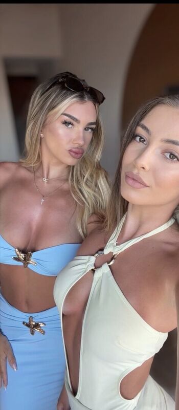 Full leaked Corinaboznea private onlyfans photo