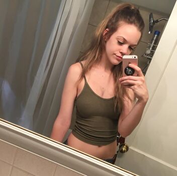 Full leaked Cosmicslxt private onlyfans photo