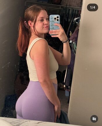 Full leaked Cosmicslxt private onlyfans photo