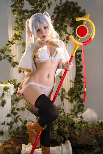 Full leaked Cosplay from frieren page private onlyfans photo