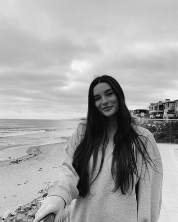 Courtney Tarr