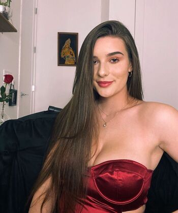 Courtney Tarr