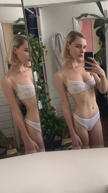 Full leaked Courtneyriver private onlyfans photo