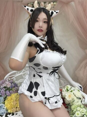 Cow maid cow bikini cosplay leaked photo video viral