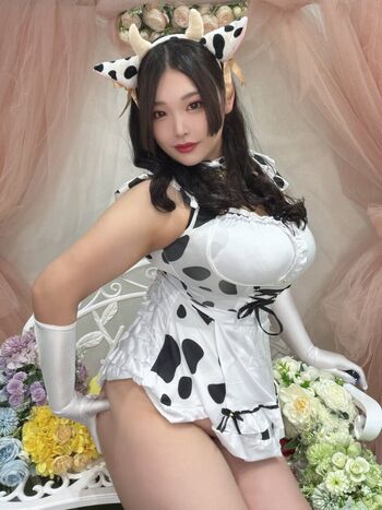 Cow maid cow bikini cosplay leaked photo video viral