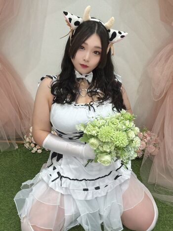 Cow maid cow bikini cosplay leaked photo video viral