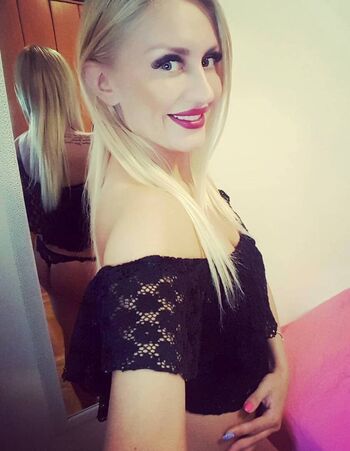 Full leaked Crnogorke page private onlyfans photo