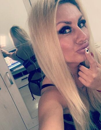 Full leaked Crnogorke private onlyfans photo