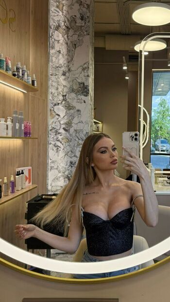 Full leaked Crystallandysh page private onlyfans photo