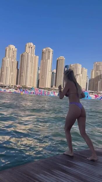 Full leaked Crystallandysh page private onlyfans photo