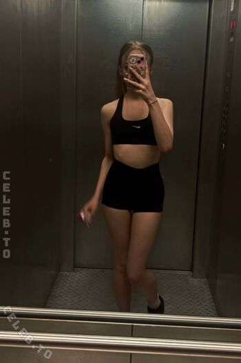 Full leaked Crystalmarykitty private onlyfans photo