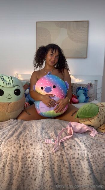 Full leaked Curlybeanraver private onlyfans photo
