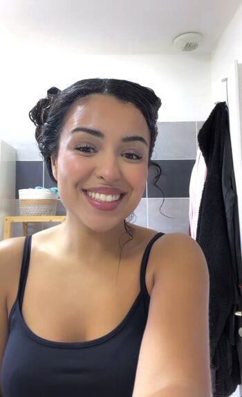 Full leaked Curlykams private onlyfans photo