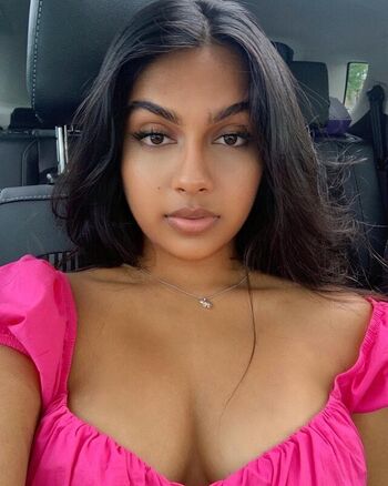 Full leaked Curtlykellz private onlyfans photo
