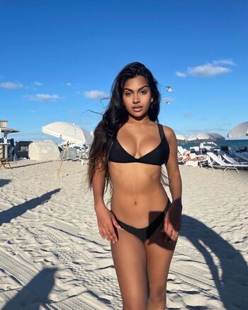 Full leaked Curtlykellz private onlyfans photo