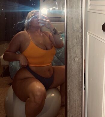 Full leaked Curvy goddesses private onlyfans photo