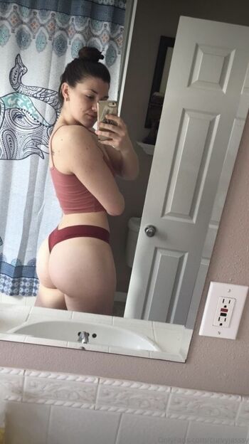 Full leaked Curvyjassy itsmisstay private onlyfans photo